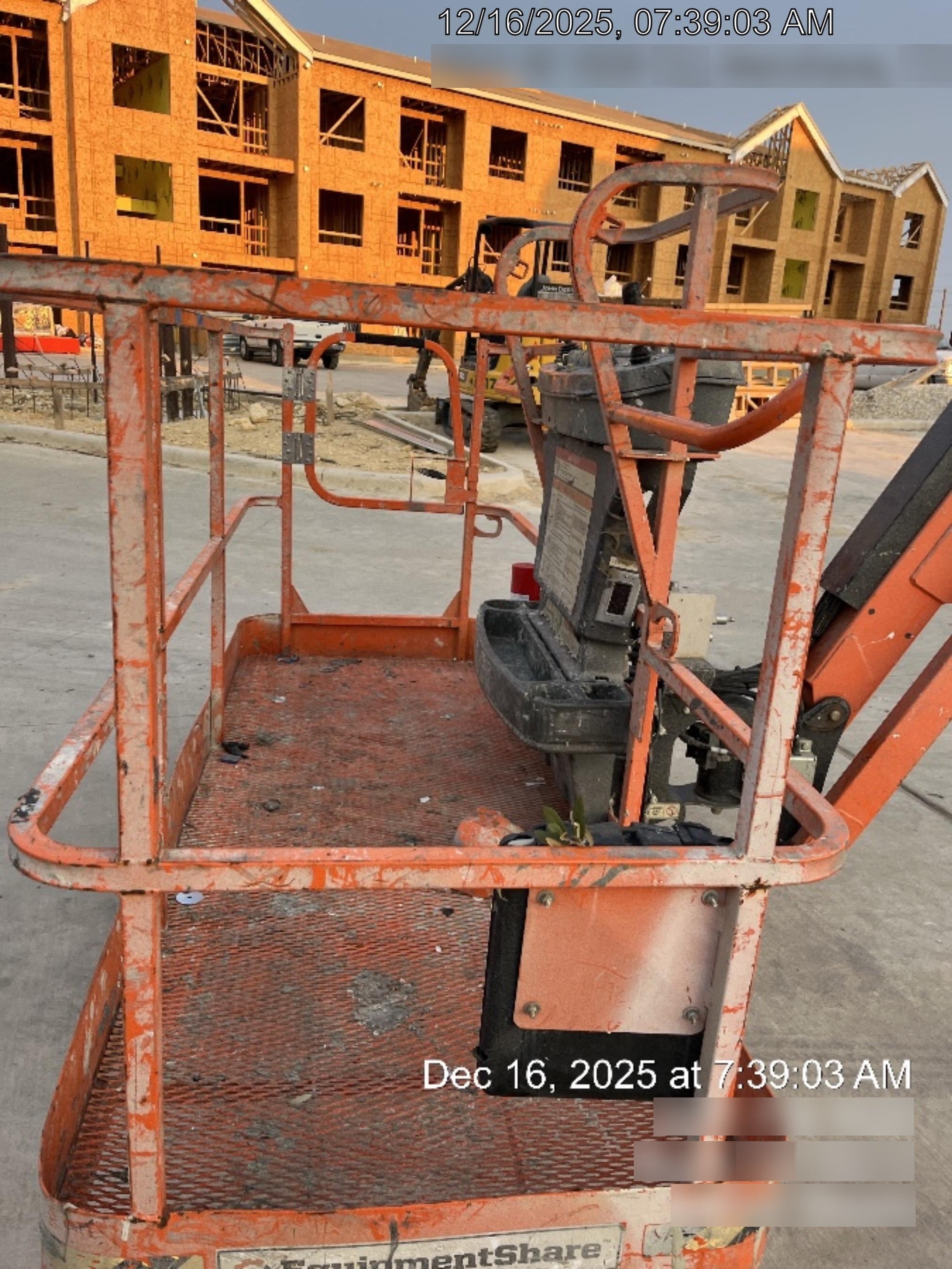2021 JLG 860SJ