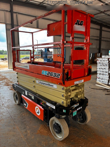 2022 JLG ES2632