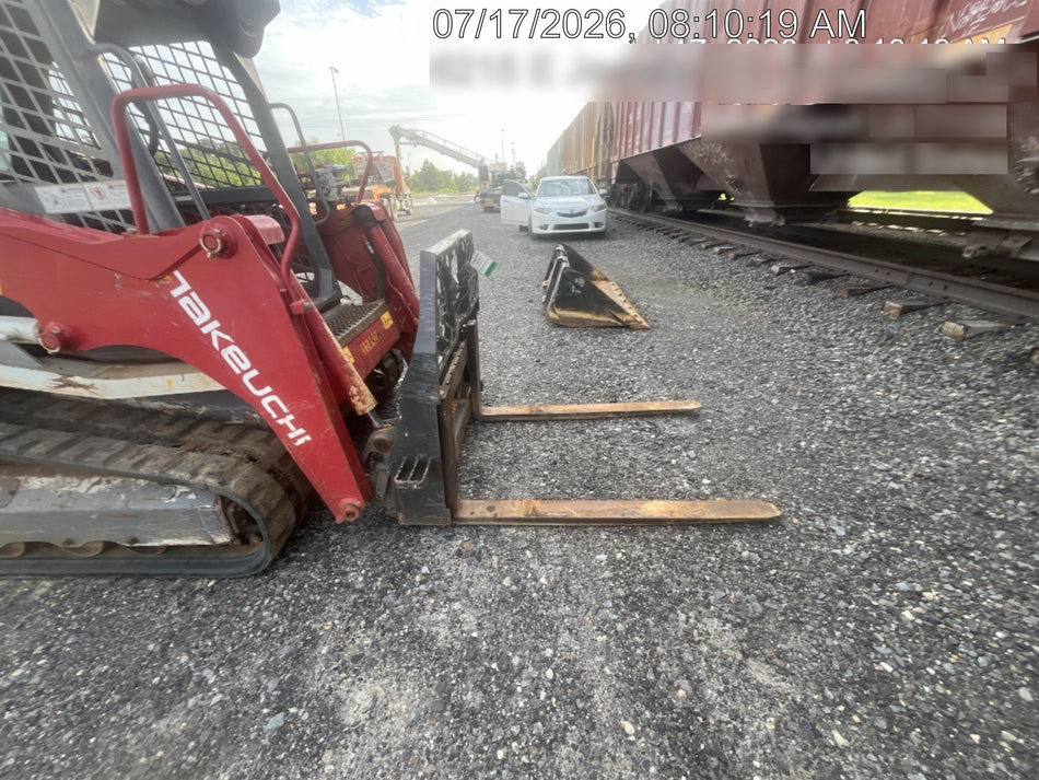 2021 PALADIN 48" Pallet Forks - Paladin