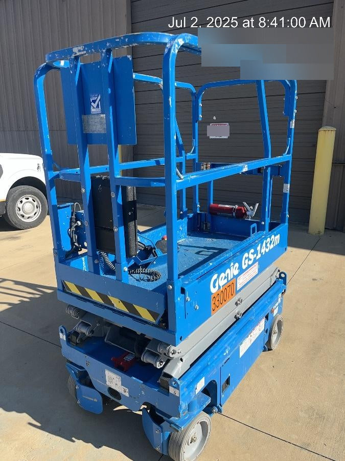 2023 GENIE GS-1432