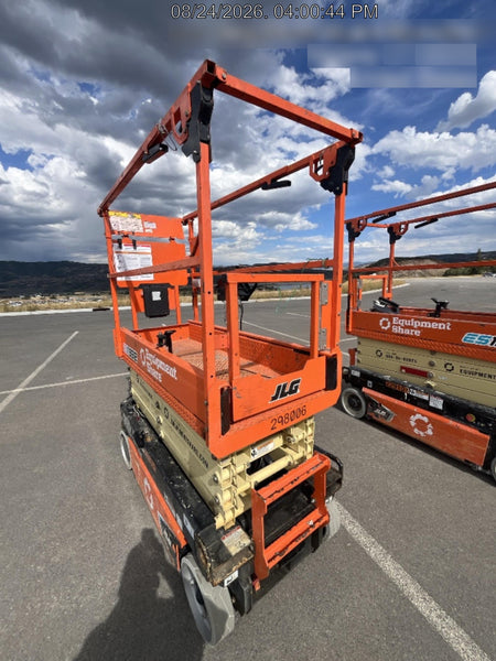 2023 JLG ES1932