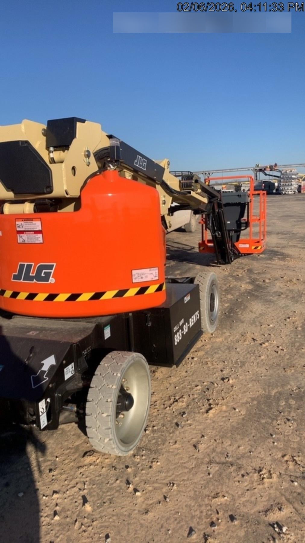2025 JLG E400AJP Narrow