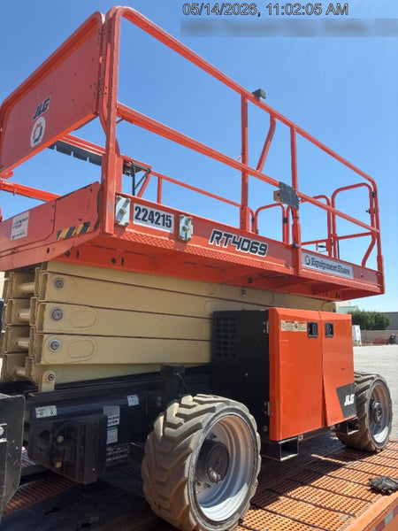 2022 JLG RT4069