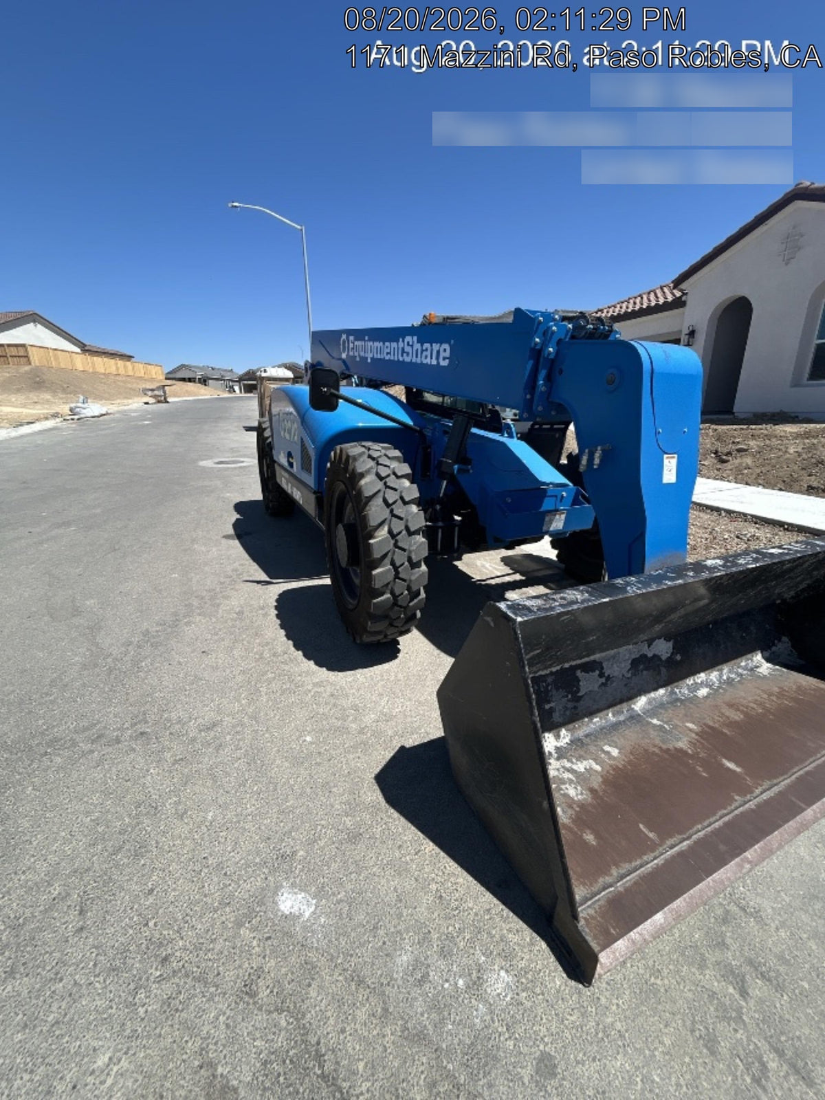 2025 JLG 1001100823