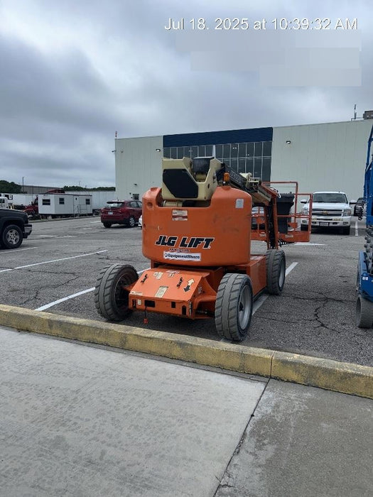 2019 JLG E450AJ