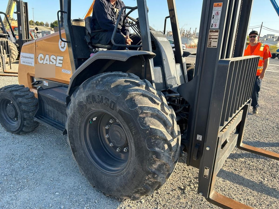 2023 CASE 588H