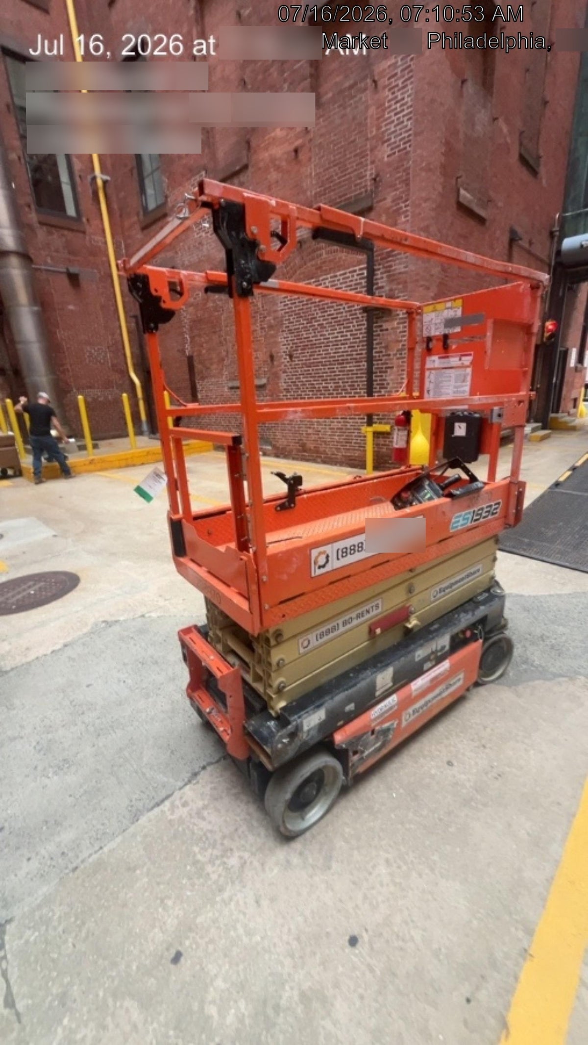 2022 JLG ES1932