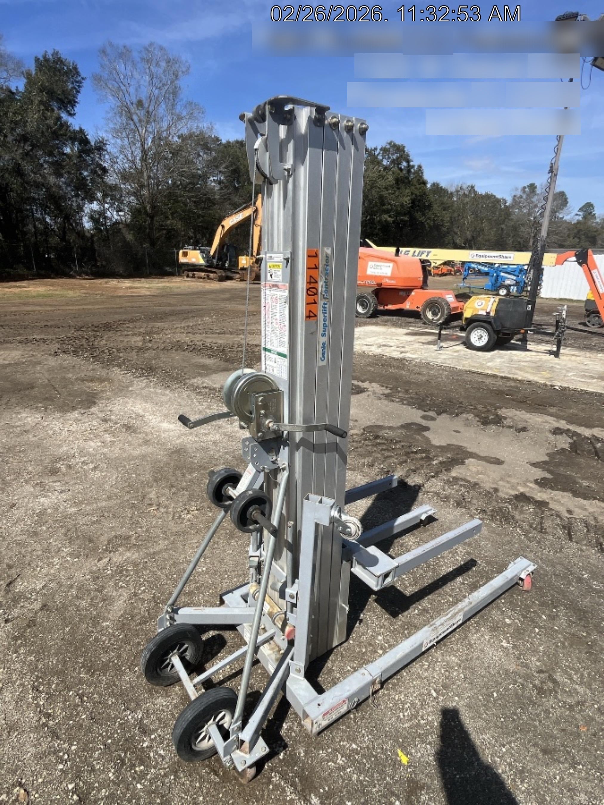 2023 GENIE SLC-24
