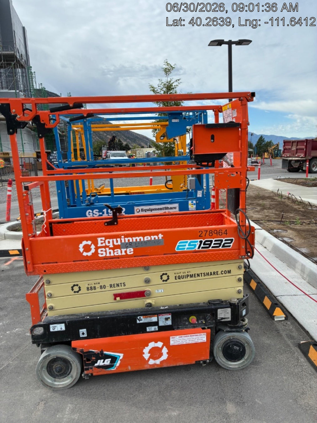 2022 JLG ES1932