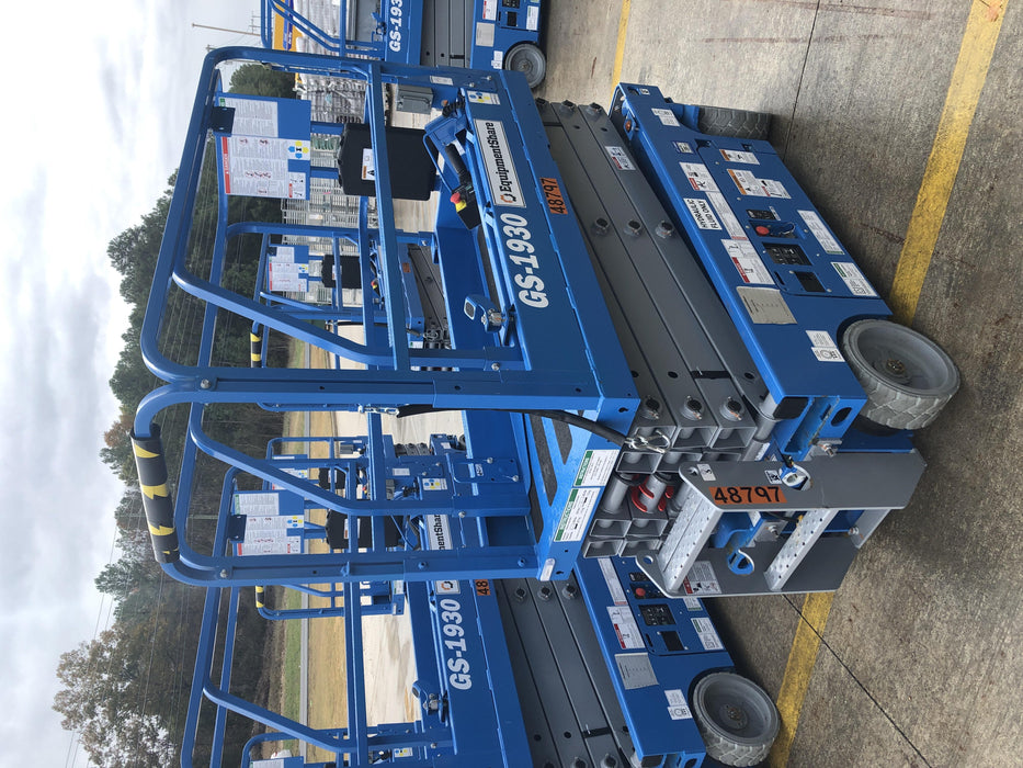 2019 Genie GS-1930 Fixed Rails with Chain Entry