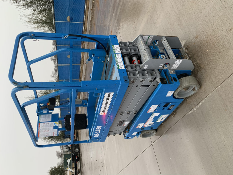 2019 Genie GS-1930 Fixed Rails with Chain Entry