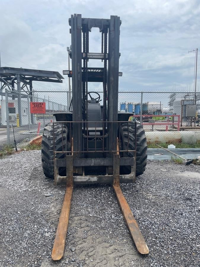 2019 CASE 588H