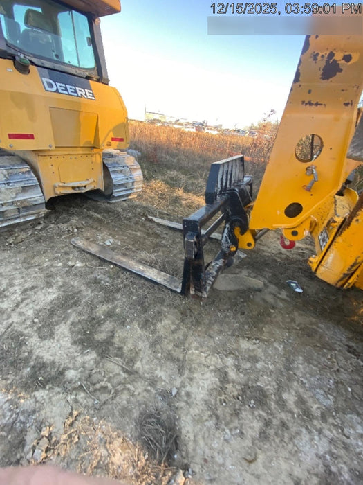 2019 JCB 512-56 Canopy, 109 HP, Solid Tires, STD Worklight, Beacon, Aux Hydraulics, Lifting Eye, Back up Alarm w/66" Carriage/60" Forks