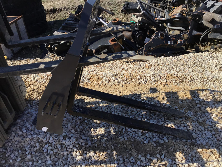 2021 PALADIN 48" Pallet Forks - Paladin