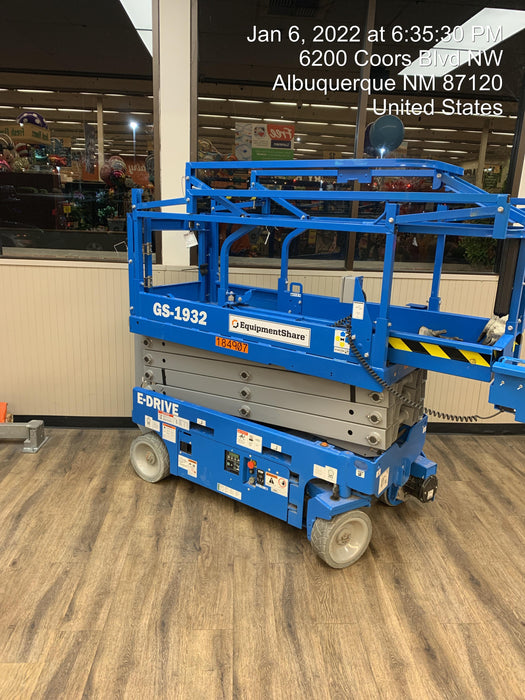 2021 GENIE GS-1932