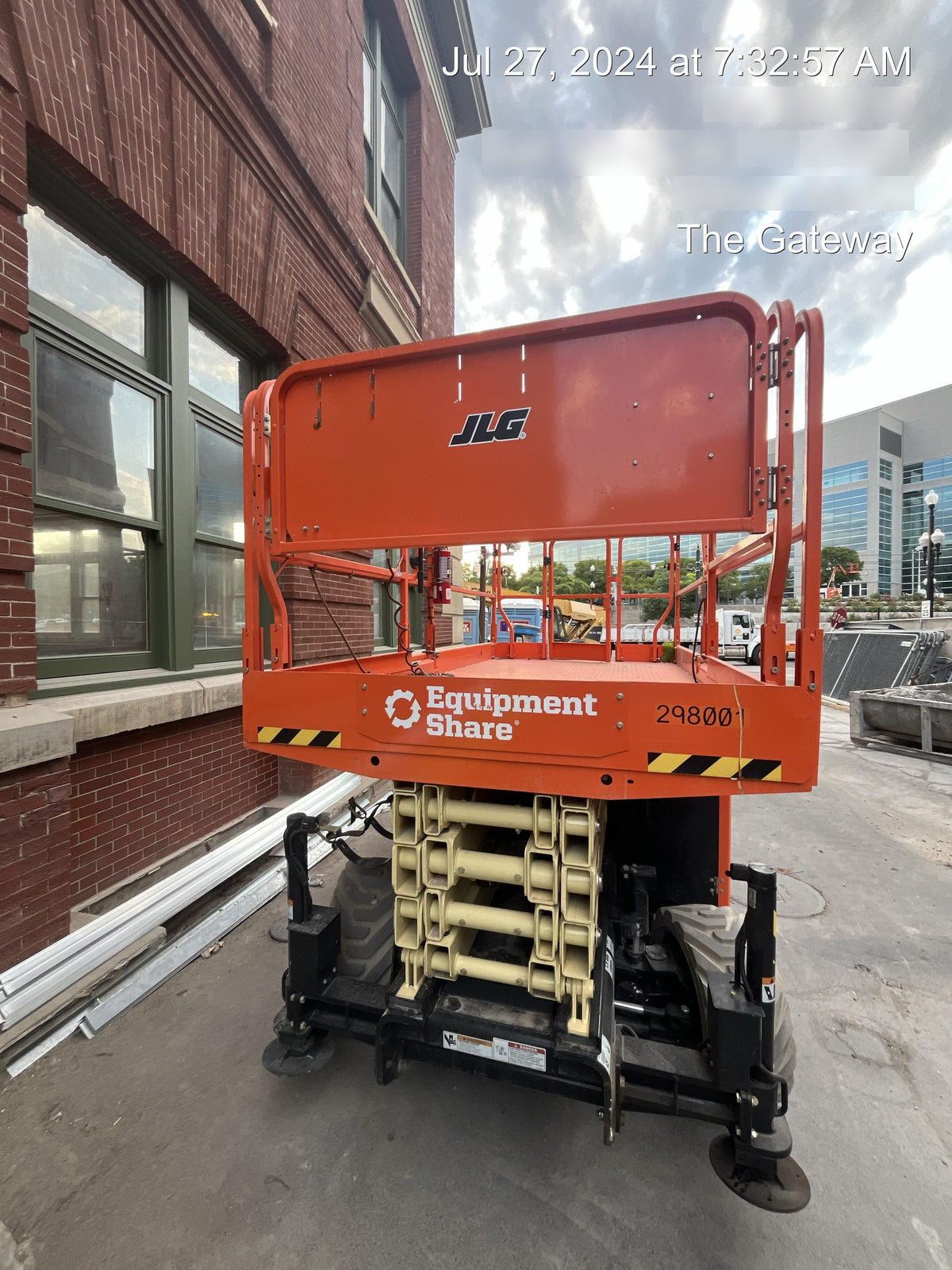 2023 JLG RT4069