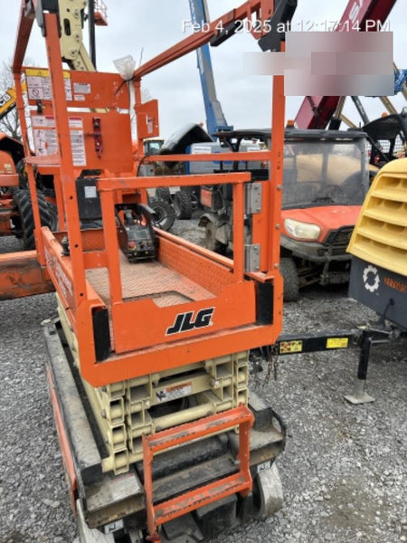 2022 JLG ES1932