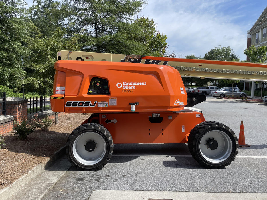 2022 JLG 660SJ