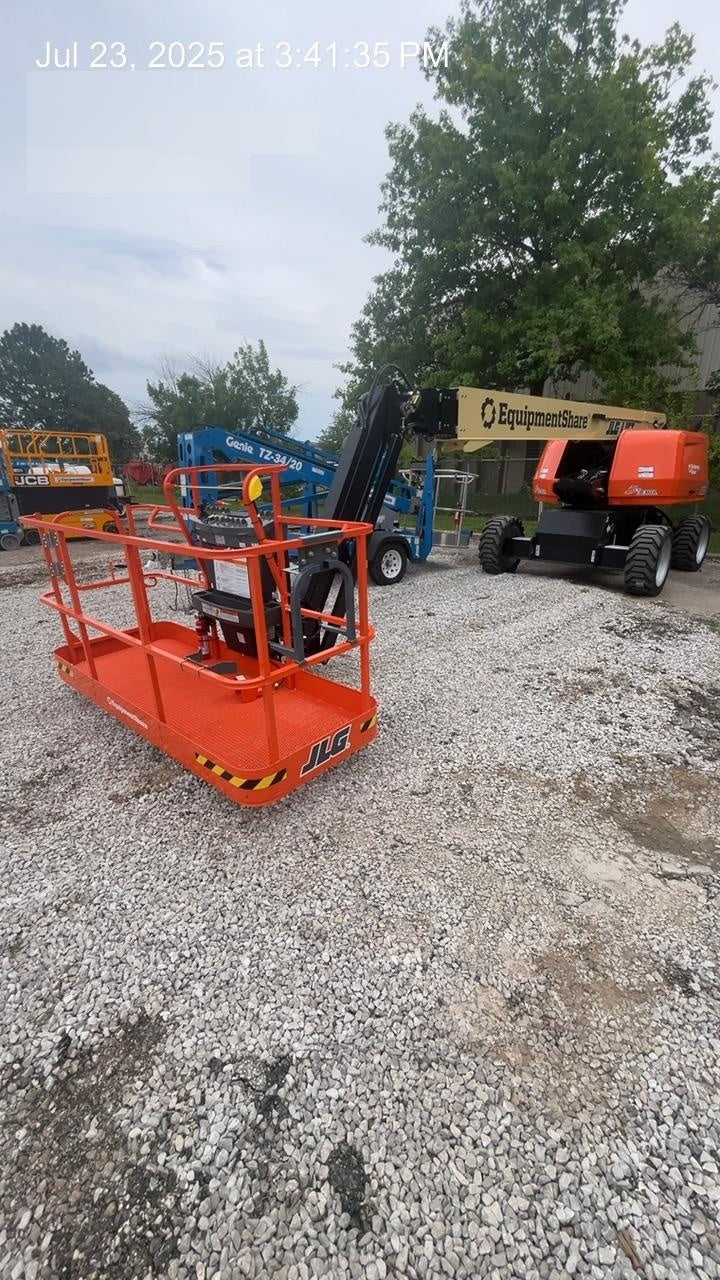 2025 JLG 660SJ