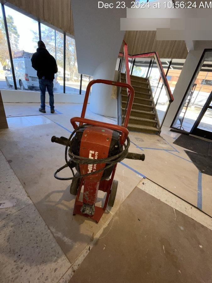 2020 HILTI TE 3000-AVR