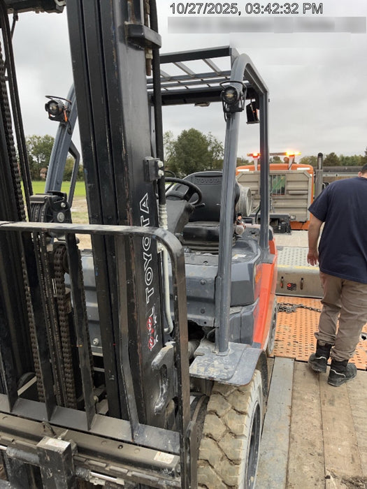 2022 TOYOTA 50-8FGU25