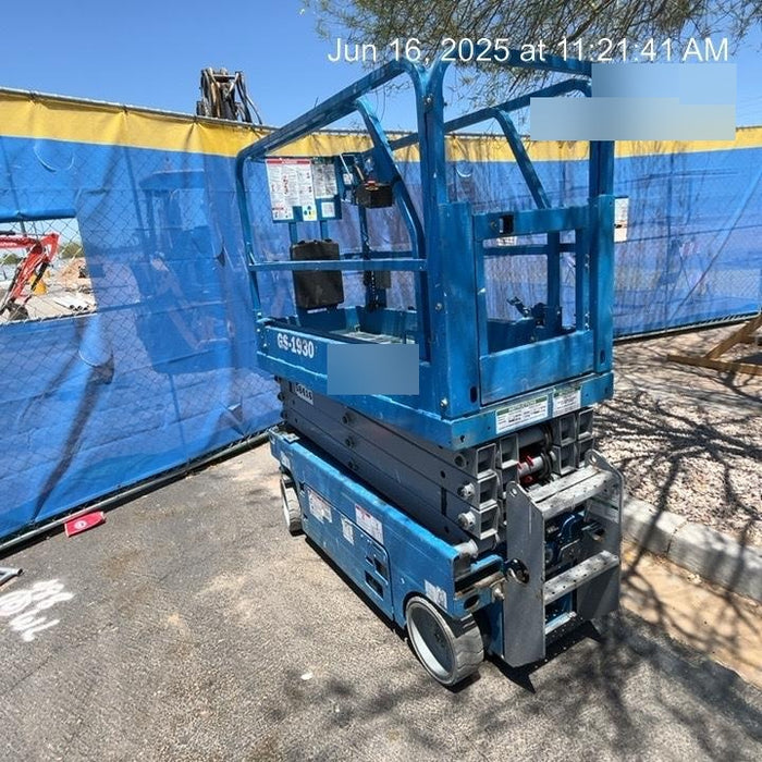 2019 Genie GS-1930 Half Height Swing Gate, 800W Inverter