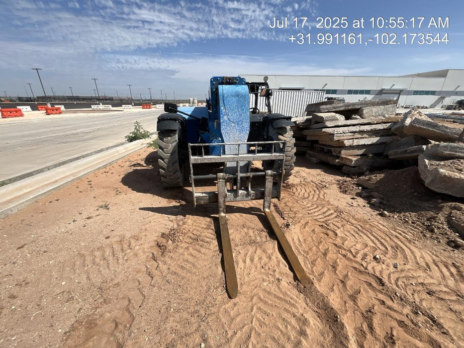 2018 Genie GTH-844 Genie GTH-844 w/ROPS, Work Lights, Solid Tires, RH Cab Mesh, Beacon, 60" Carriage and Forks