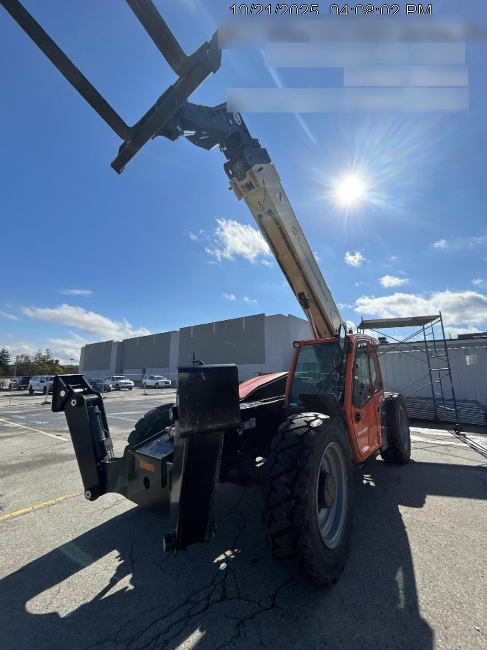 2025 JLG 1055 Premium