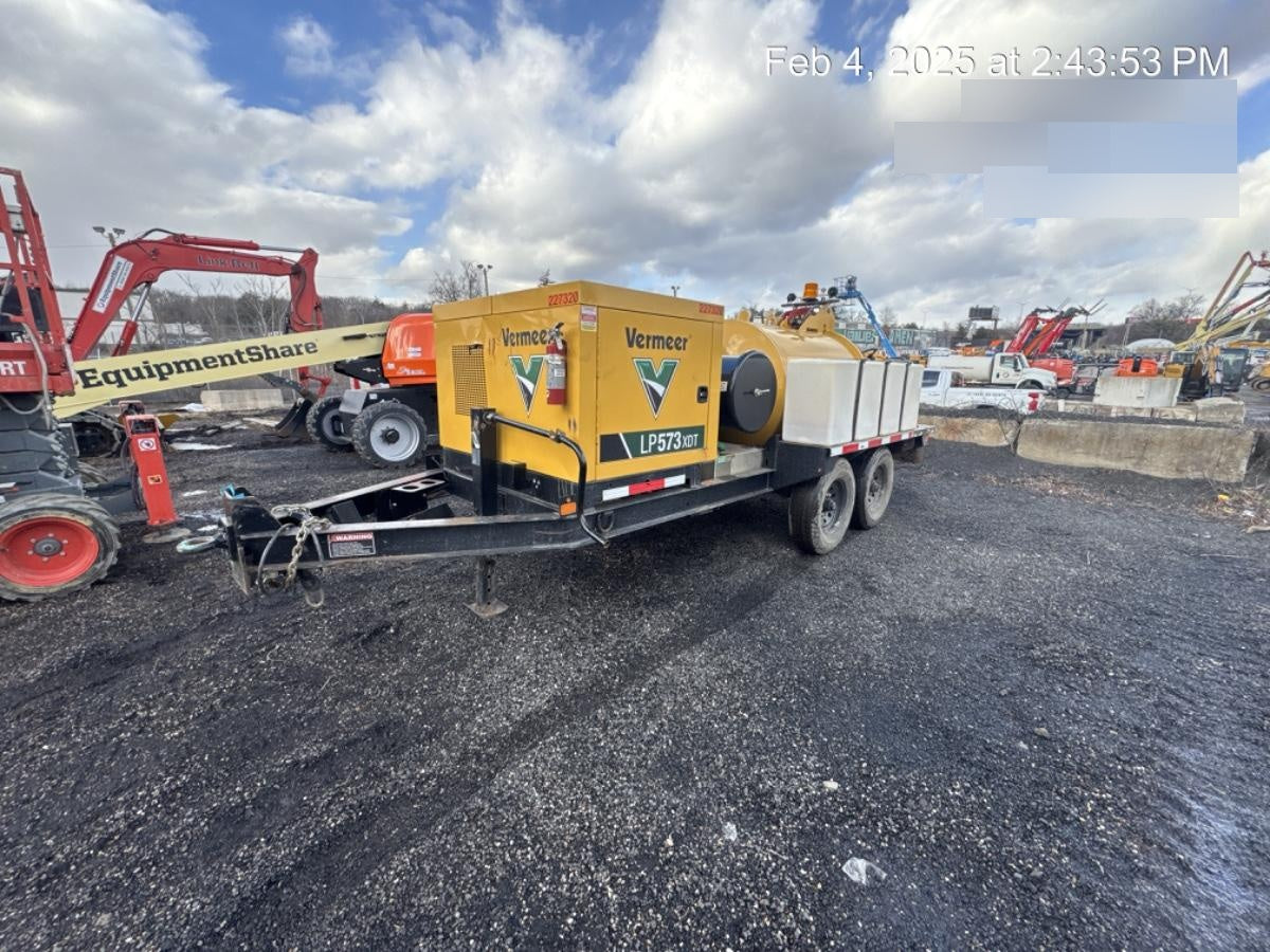 2022 Vac-Tron LP573XDT T4 Koehler Diesel Engine, 500 Gallon Debris Tank, x2 100 Gallon Water Tanks