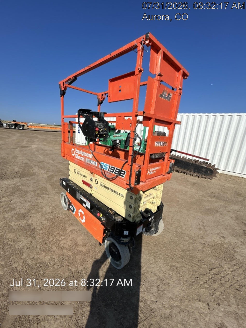 2022 JLG ES1932