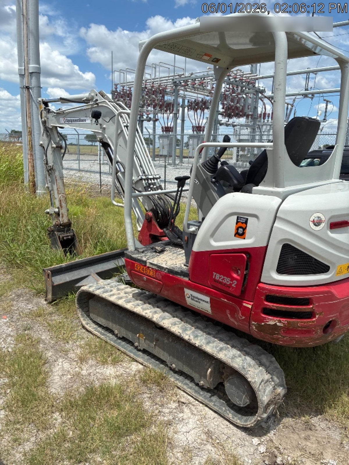2024 TAKEUCHI TB235-2R
