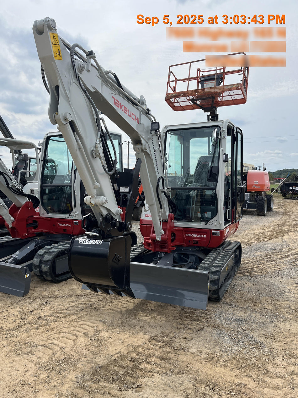 2025 TAKEUCHI TB235-2CR