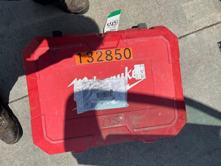 2021 MILWAUKEE 4272-21