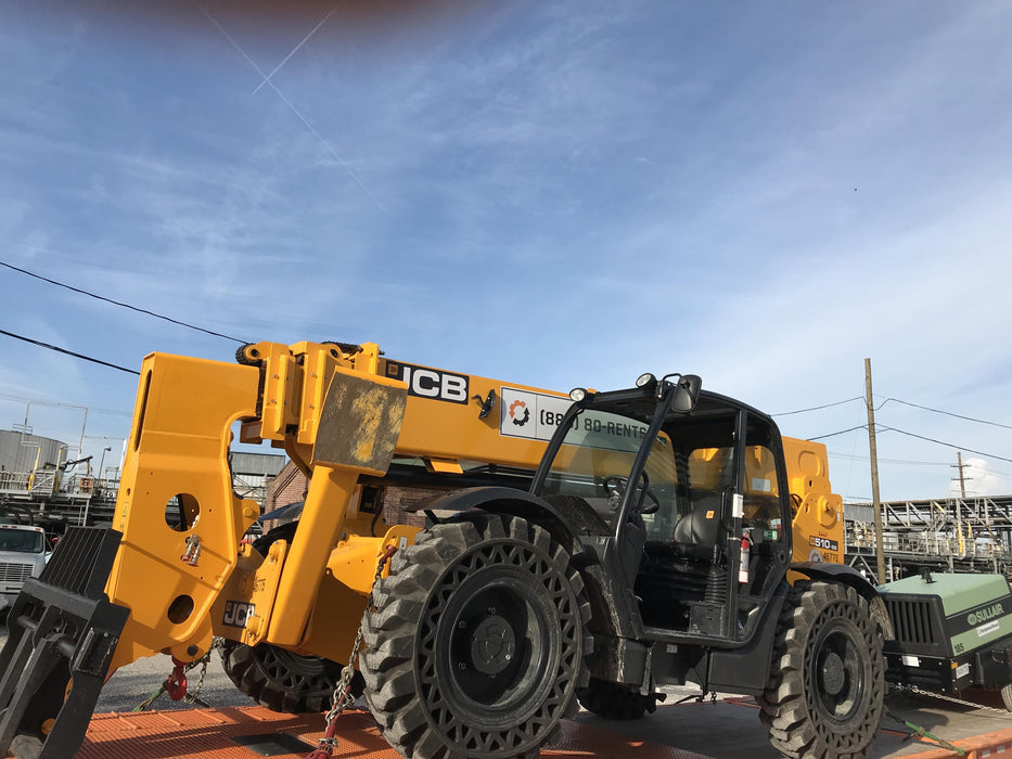2019 JCB 510-56 Canopy, 74 HP, Solid Tires, STD Worklight, Beacon, Aux Hydraulics, Lifting Eye, Back up Alarm w/66" Carriage/60" Forks