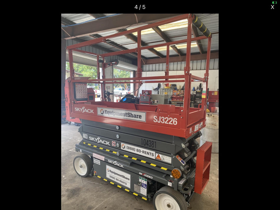 2020 Skyjack SJIII-3226 Solid NM Tires, Half height spring hinged entry gate, Dual Beacons