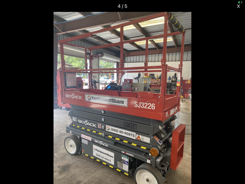 2020 Skyjack SJIII-3226 Solid NM Tires, Half height spring hinged entry gate, Dual Beacons