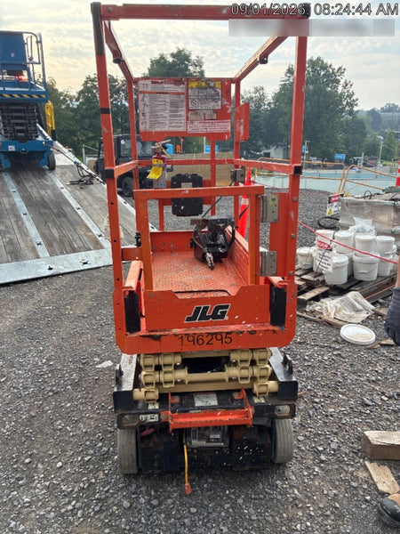 2021 JLG ES1330L