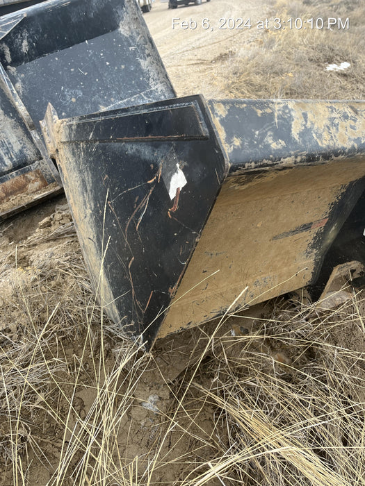 2017 SKYTRAK 70" Bucket, Telehandler 6k-7k