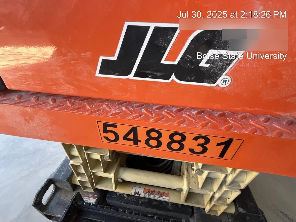 2025 JLG ES1932