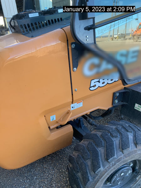 2021 CASE 588H