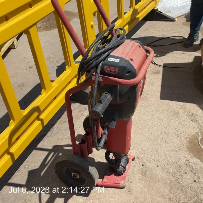 2020 HILTI TE 3000-AVR