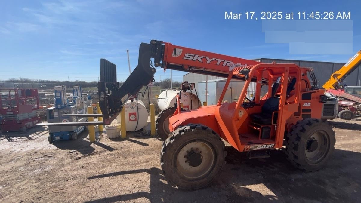 2019 Skytrak 6036 Canopy, Solid Tires, LED Work Lights, Beacon 50" Carriage, 48" Pallet Forks