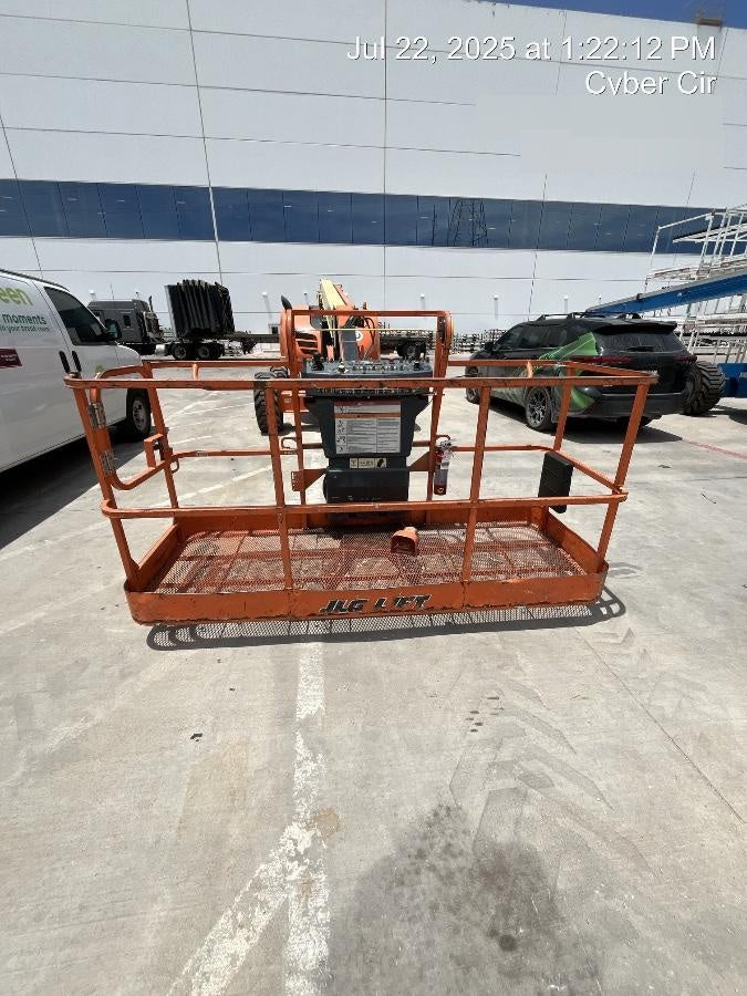 2019 JLG 600AJ