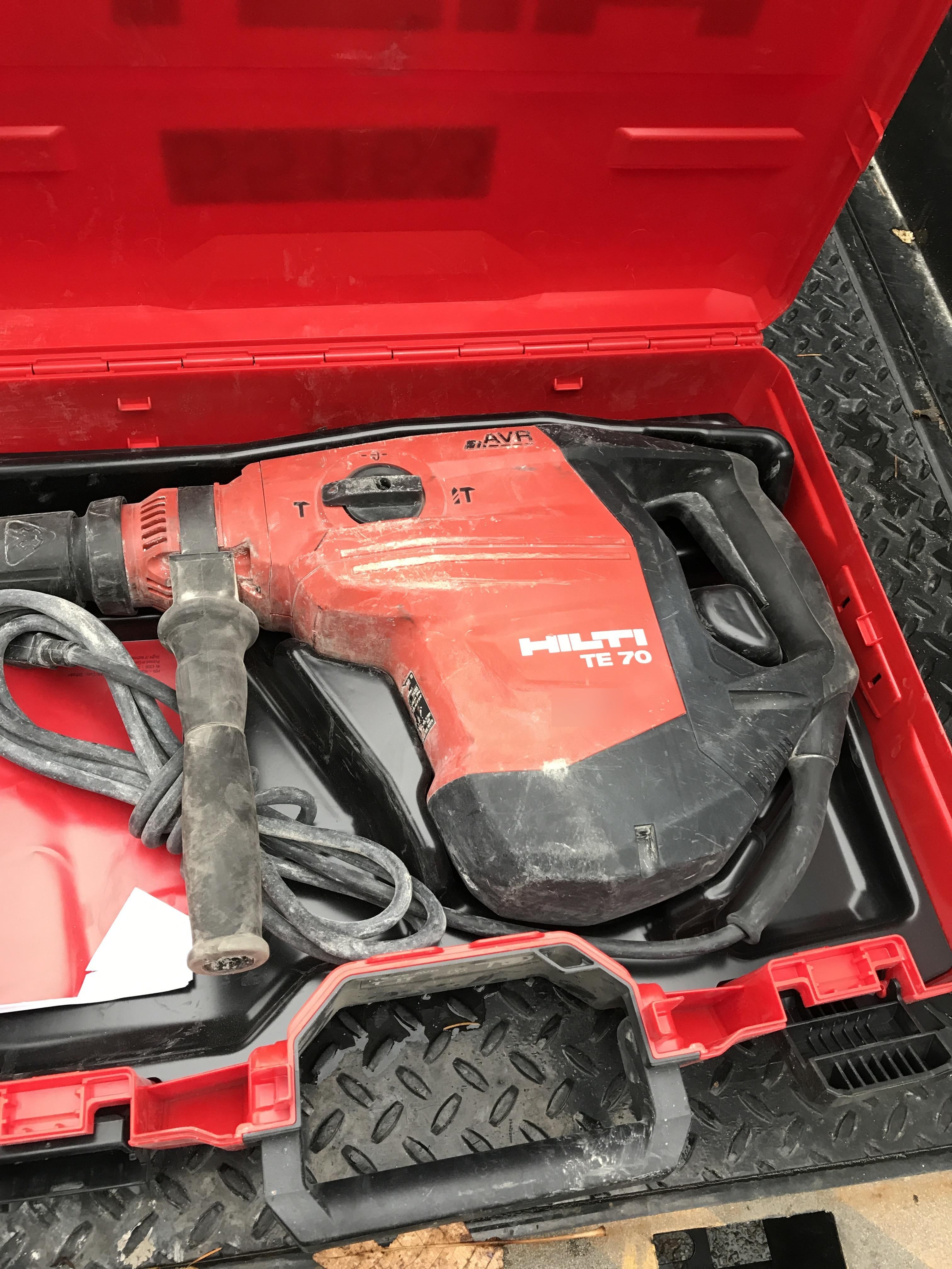 2019 HILTI TE 700-AVR