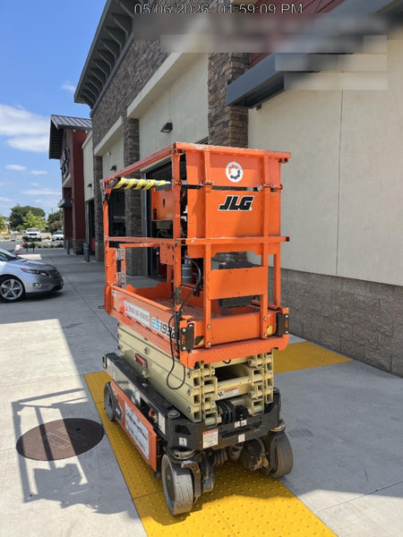 2022 JLG ES1932