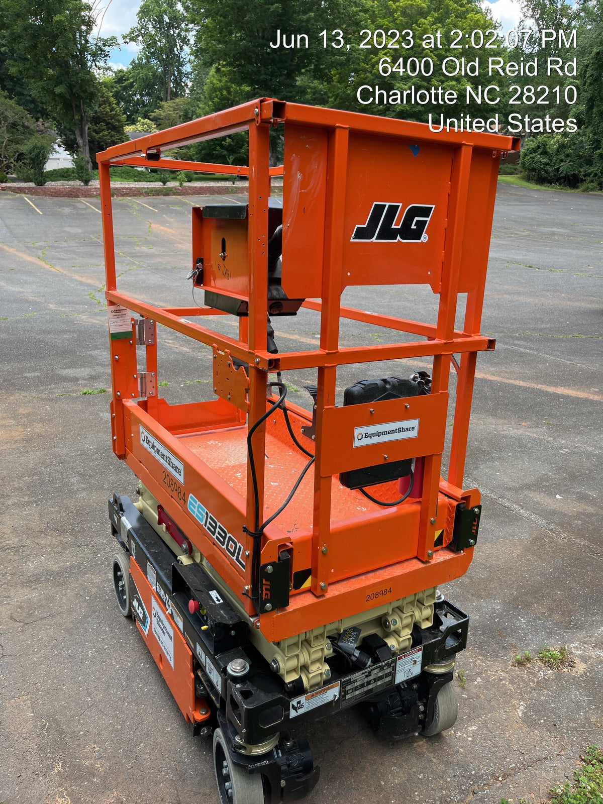 2022 JLG ES1330L