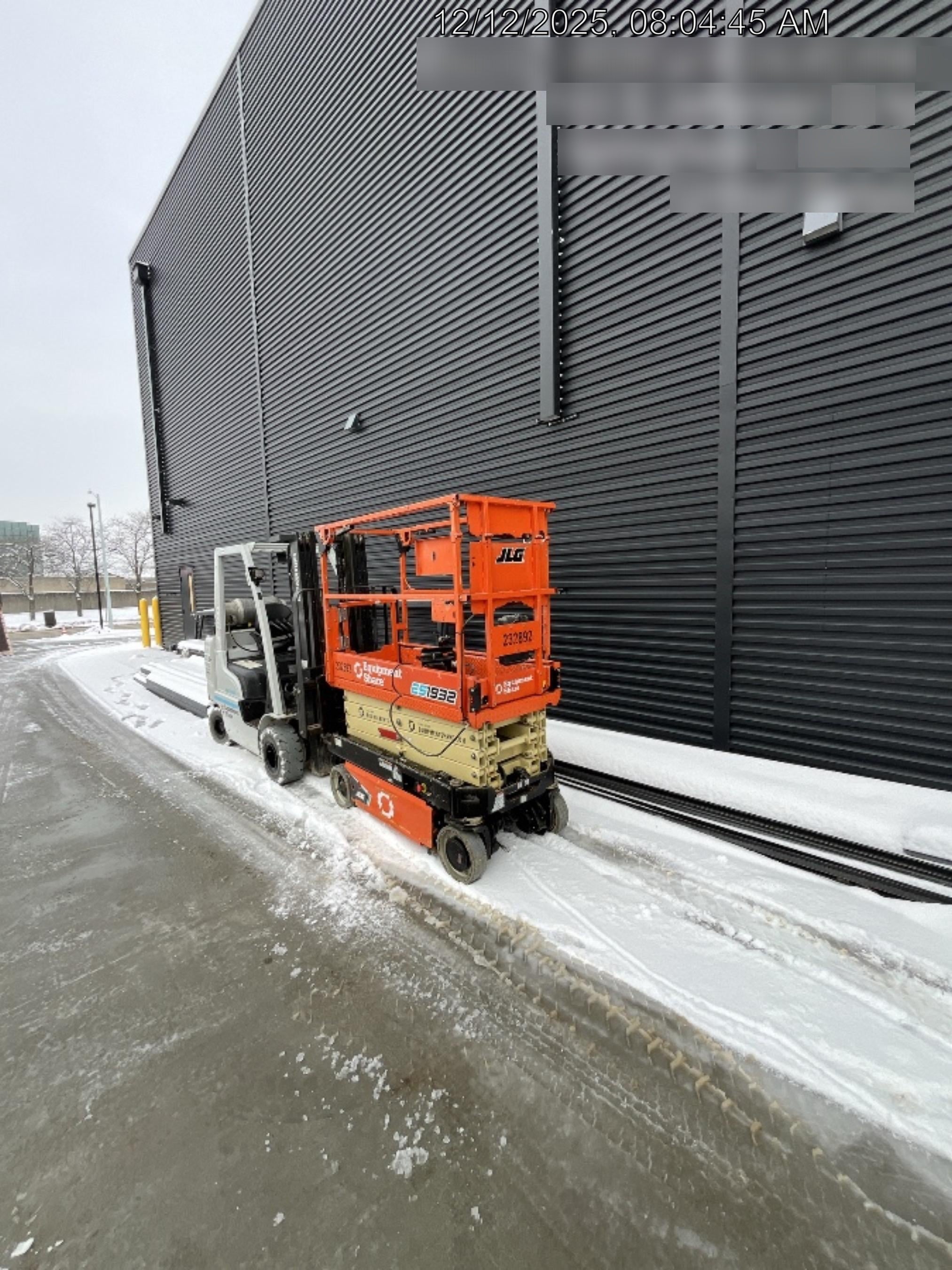 2022 JLG ES1932