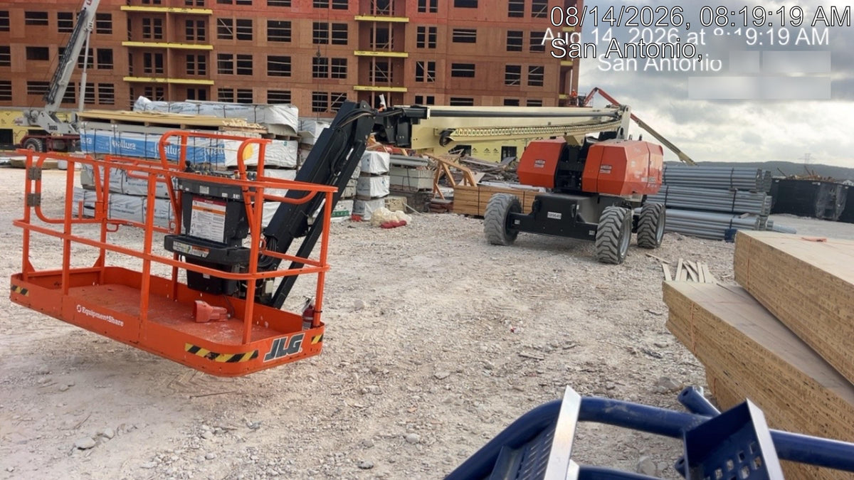 2025 JLG 860SJ