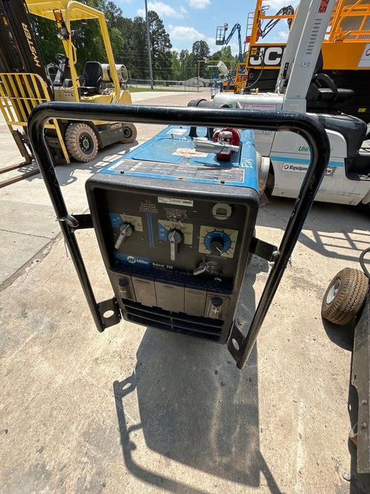 2019 Miller Electric BOBCAT 250 LP/Propane, Running Gear, Tank Bracket, Hose