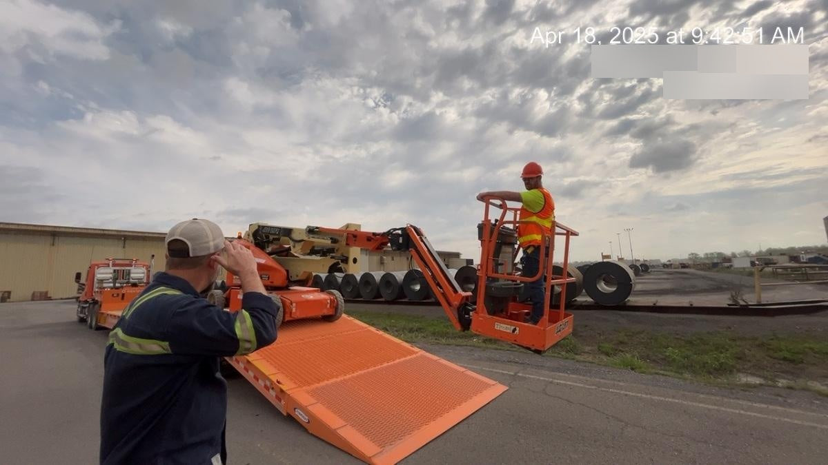 2020 JLG E400AJPN